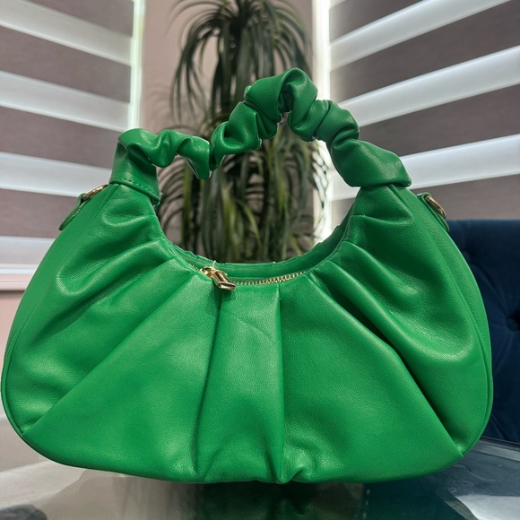 Green Trendy Handbag - Picture 1 of 5